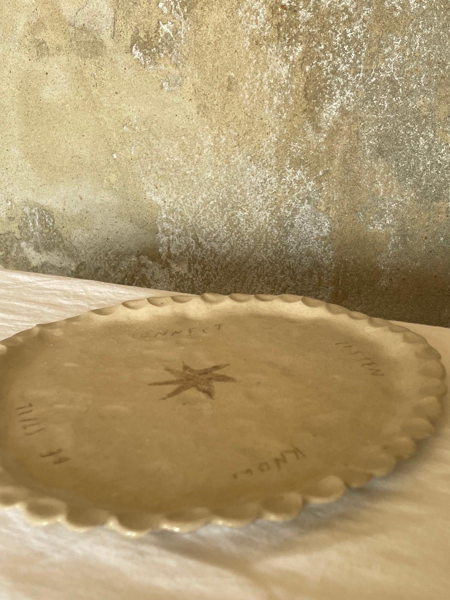 Connect, listen, know, be still frill plate