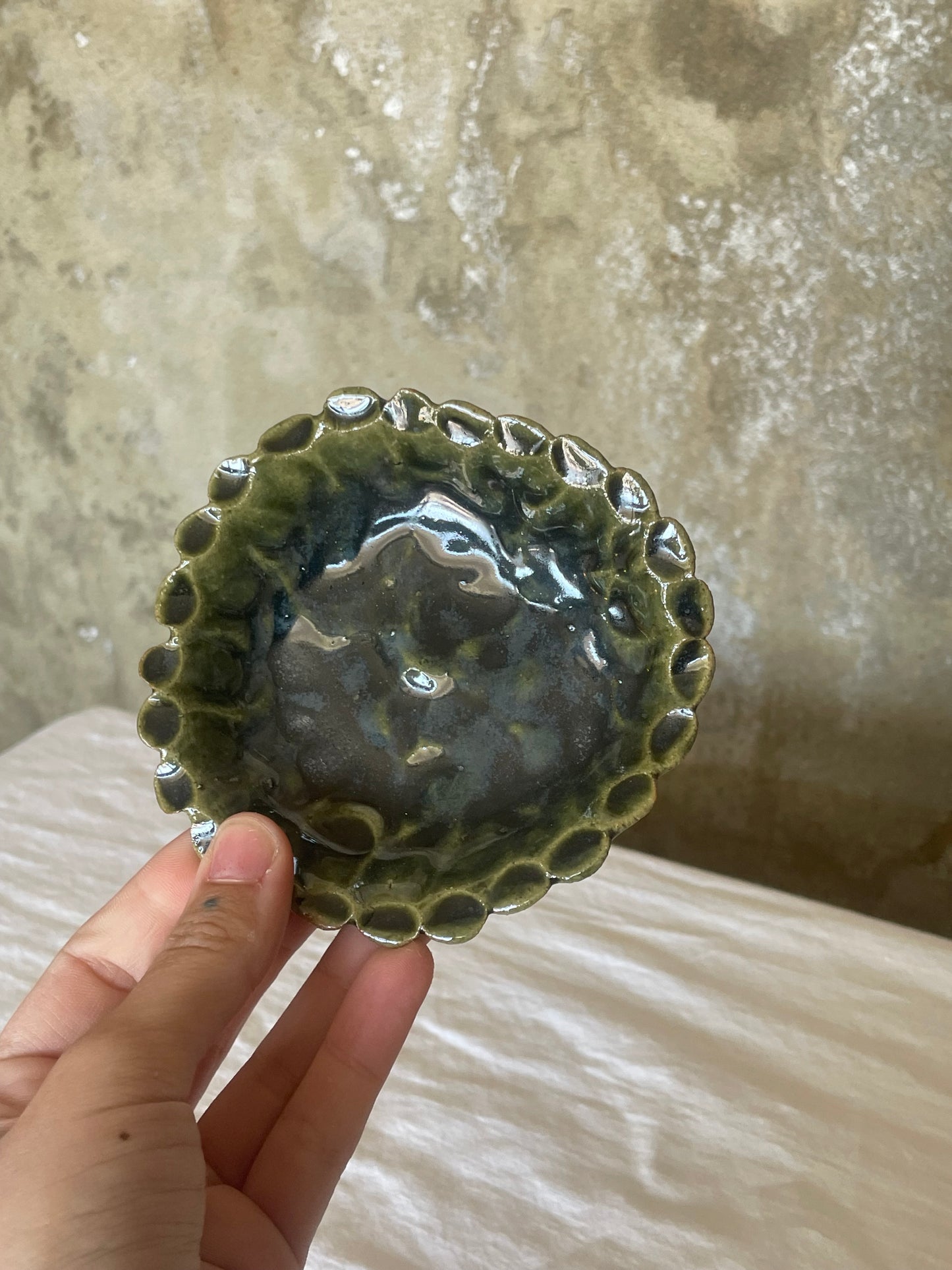 Frilled green trinket dish