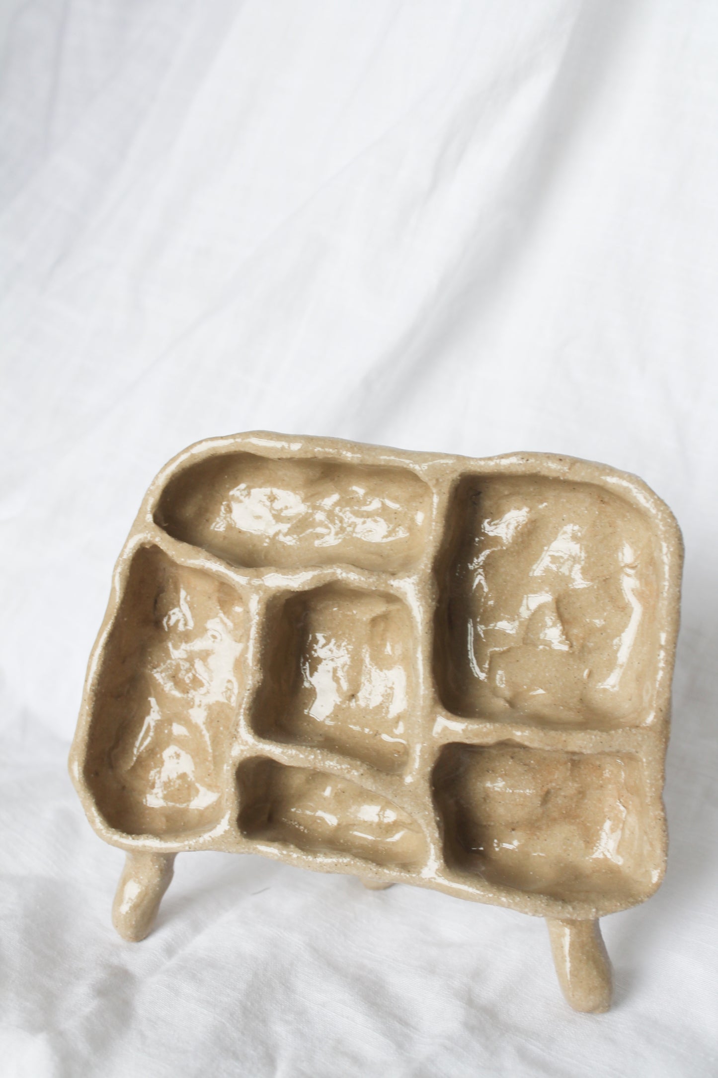 Freestanding small treasure shelf